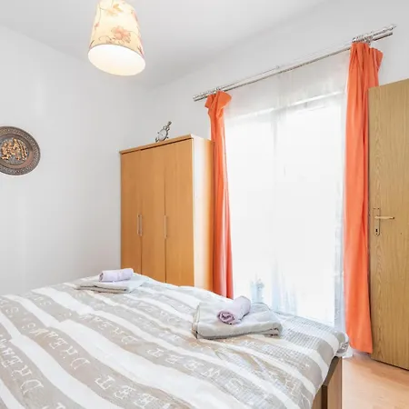 In With Outdoor Swimming Pool Holiday home Sibenik