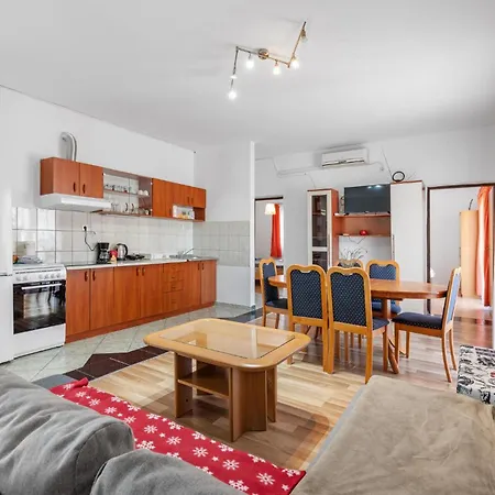 Pet Friendly In Holiday home Sibenik