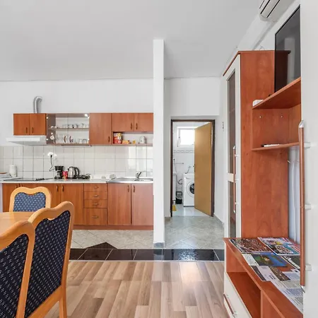 Pet Friendly In Holiday home Sibenik