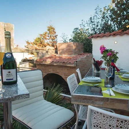 Holiday home In With Outdoor Swimming Pool